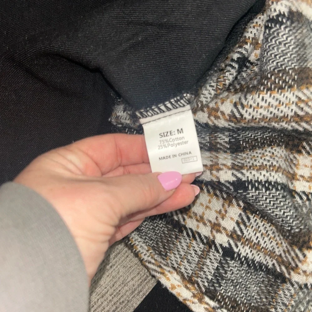 Plaid Button-Up Shacket with Black Sleeves - Picture 5 of 7